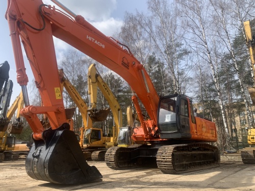 Гусеничный экскаватор Hitachi ZX 450 купить в компании Рабочие Машины