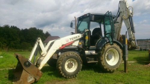Экскаватор - погрузчик TEREX 860 купить в компании Рабочие Машины