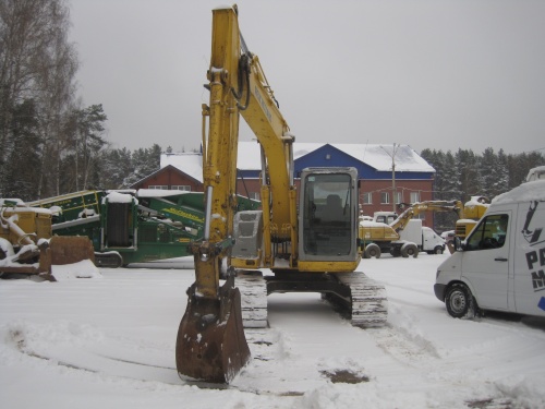 Гусеничный экскаватор NEW HOLLAND KOBELCO E135SR купить в компании Рабочие Машины