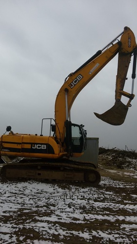 Экскаватор гусеничный JCB S290 купить в компании Рабочие Машины