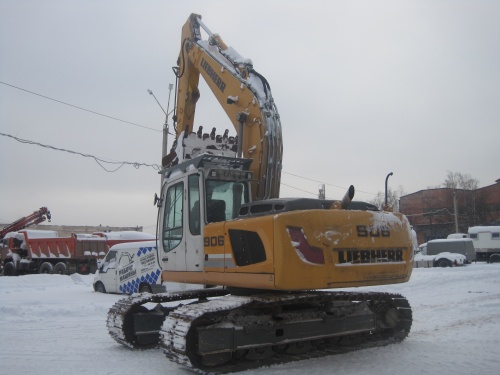 Экскаватор гусеничный Liebherr 906 купить в компании Рабочие Машины