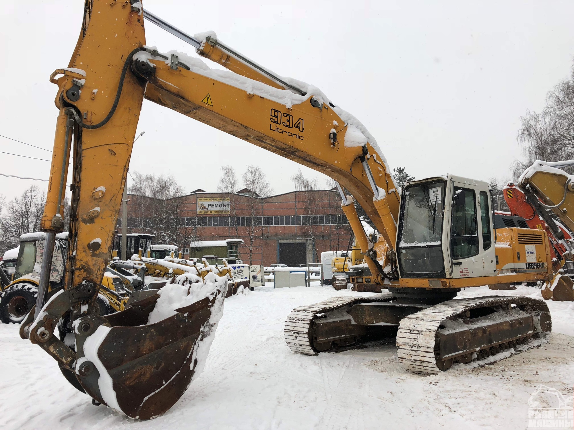 Гусеничный экскаватор LIEBHERR R 934, 2005 г. купить в компании Рабочие Машины