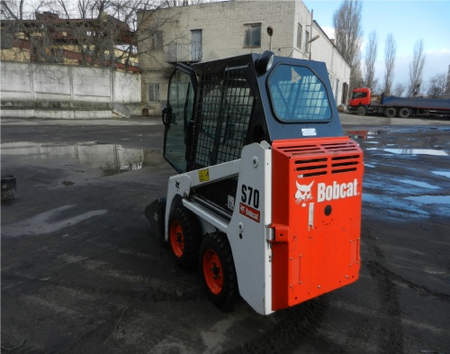 Мини-погрузчик BOBCAT S70 купить в компании Рабочие Машины