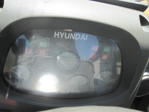 Фронтальный погрузчик HYUNDAI SL 763 2013 г купить в компании Рабочие Машины