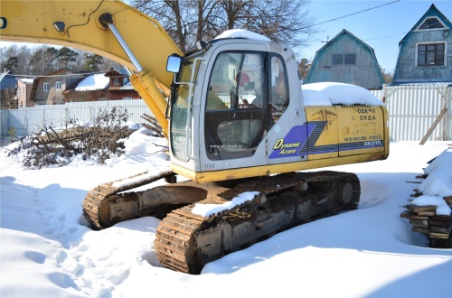 Гусеничный экскаватор KOBELCO SK210 купить в компании Рабочие Машины