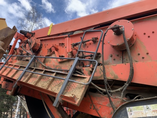 Грохот SANDVIK QA 450 купить в компании Рабочие Машины