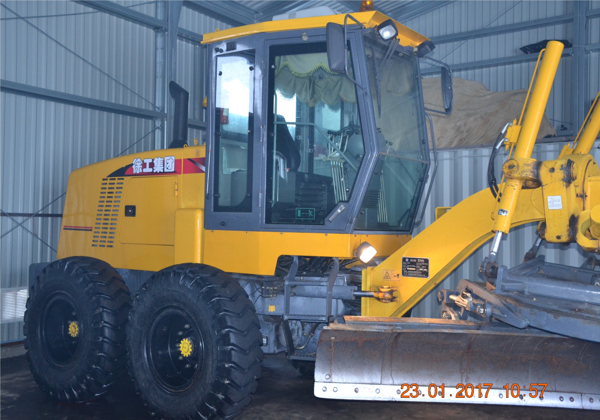 Автогрейдер XCMG GR180 купить в компании Рабочие Машины