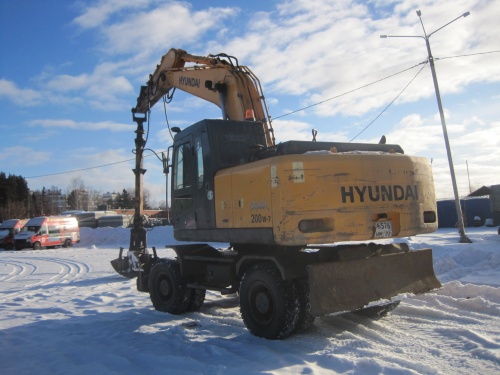 Колесный экскаватор HYUNDAIR 200W-7 купить в компании Рабочие Машины