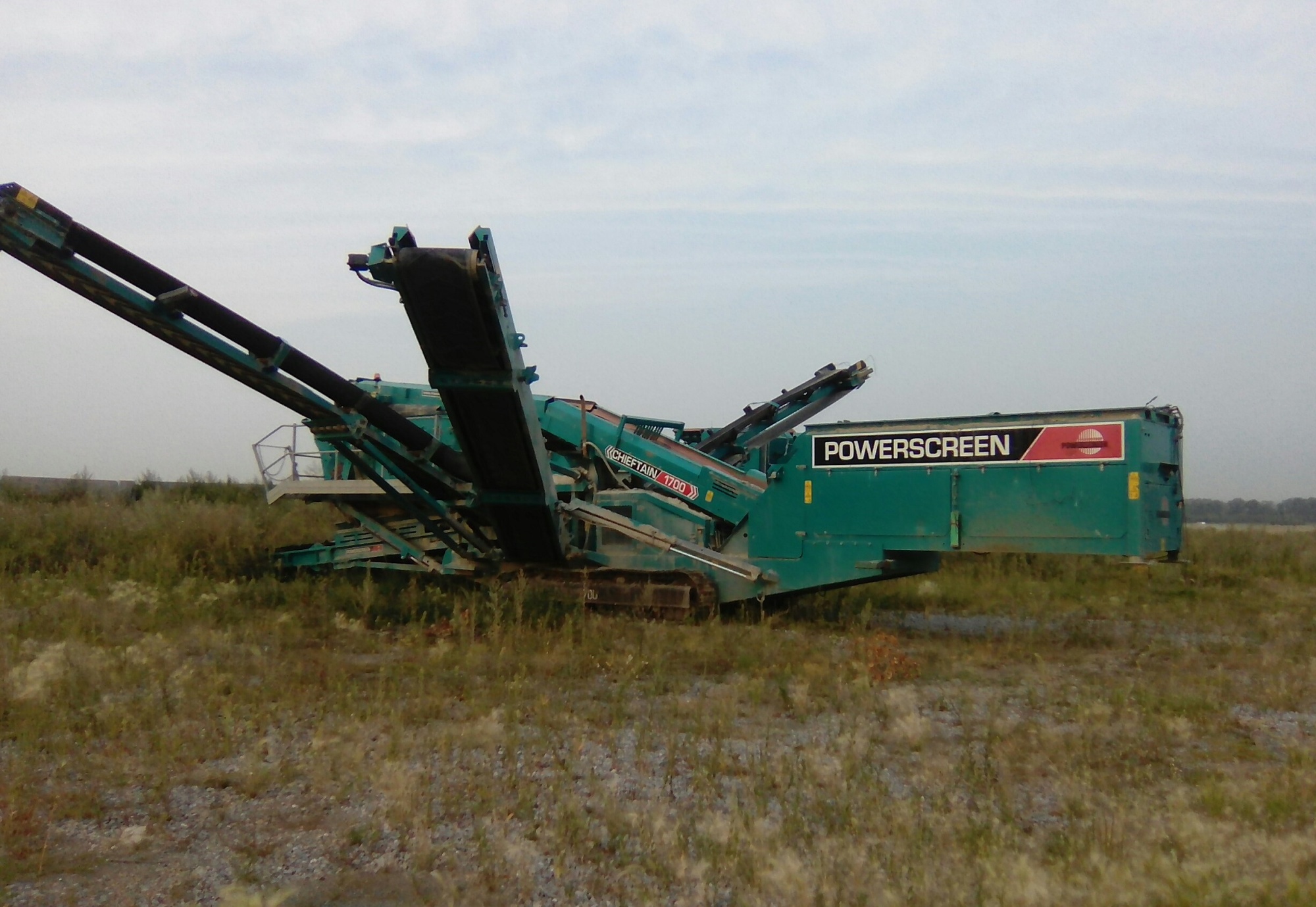 Грохот POWERSCREEN Chieftain 1700 track (3 Deck) купить в компании Рабочие Машины