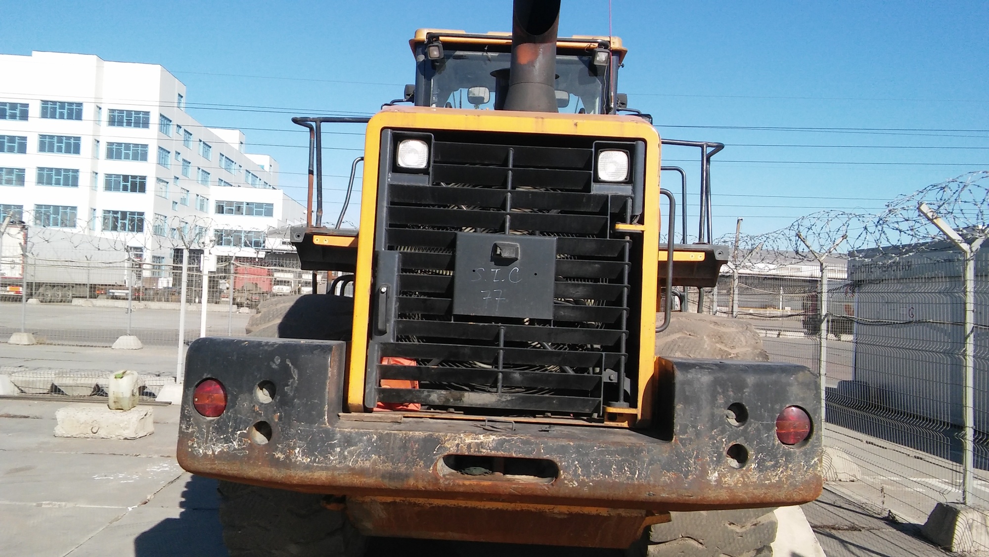 Фронтальный погрузчик HYUNDAI HL 770-7A 2008 года купить в компании Рабочие Машины