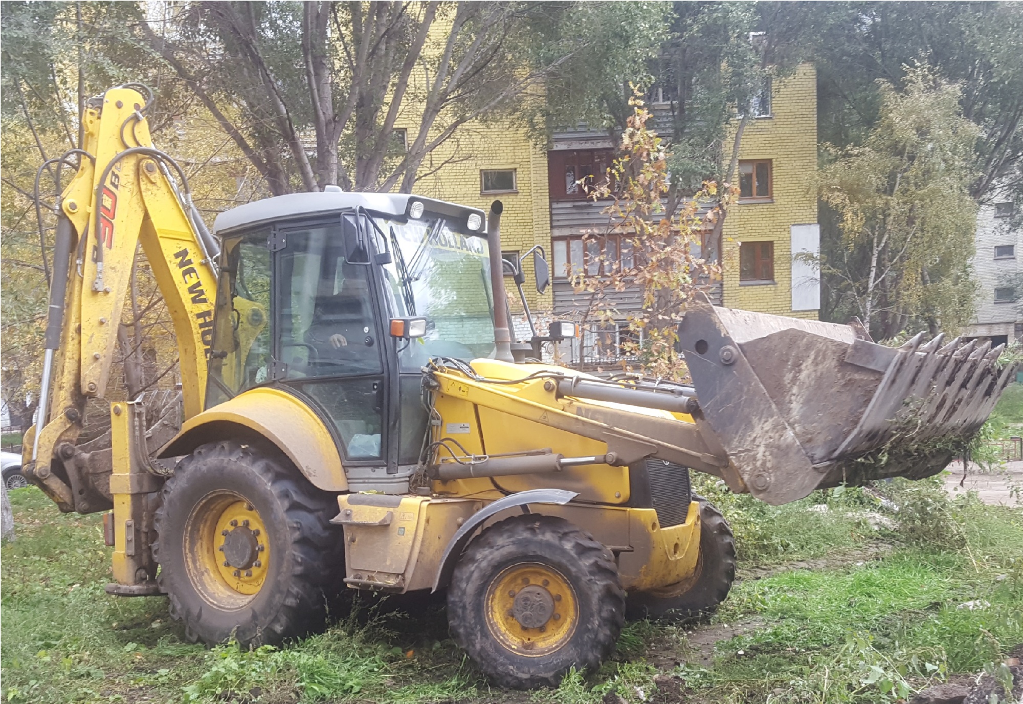 Экскаватор - погрузчик NEW HOLLAND B90B купить в компании Рабочие Машины